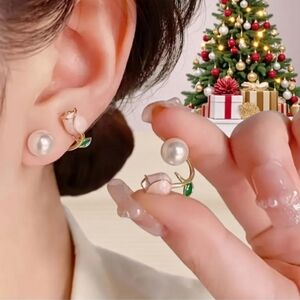 Stunning Pair of pink tulip flower pearl stud earrings faux fashion‎ jewelry